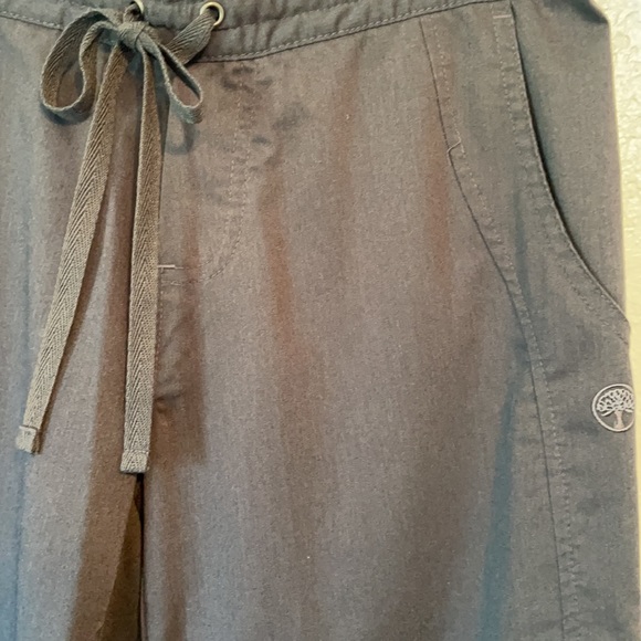 Purple Label by Healing Hands Scrubs - Picture 6 of 9